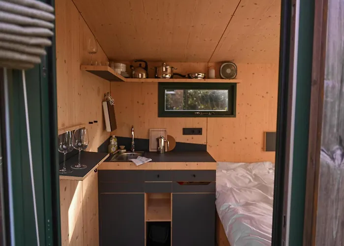 Sleep Space 1 - Green&tiny Spot Birkenmuehle