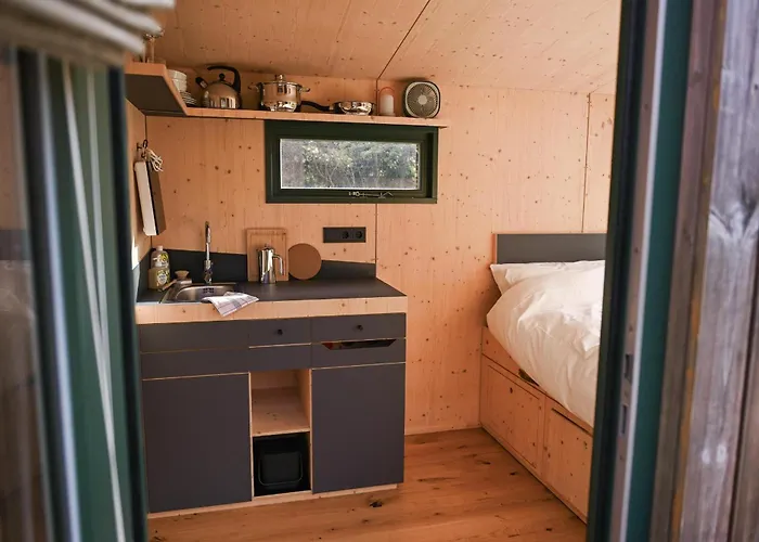 Sleep Space 1 - Green&tiny Spot Birkenmuehle *